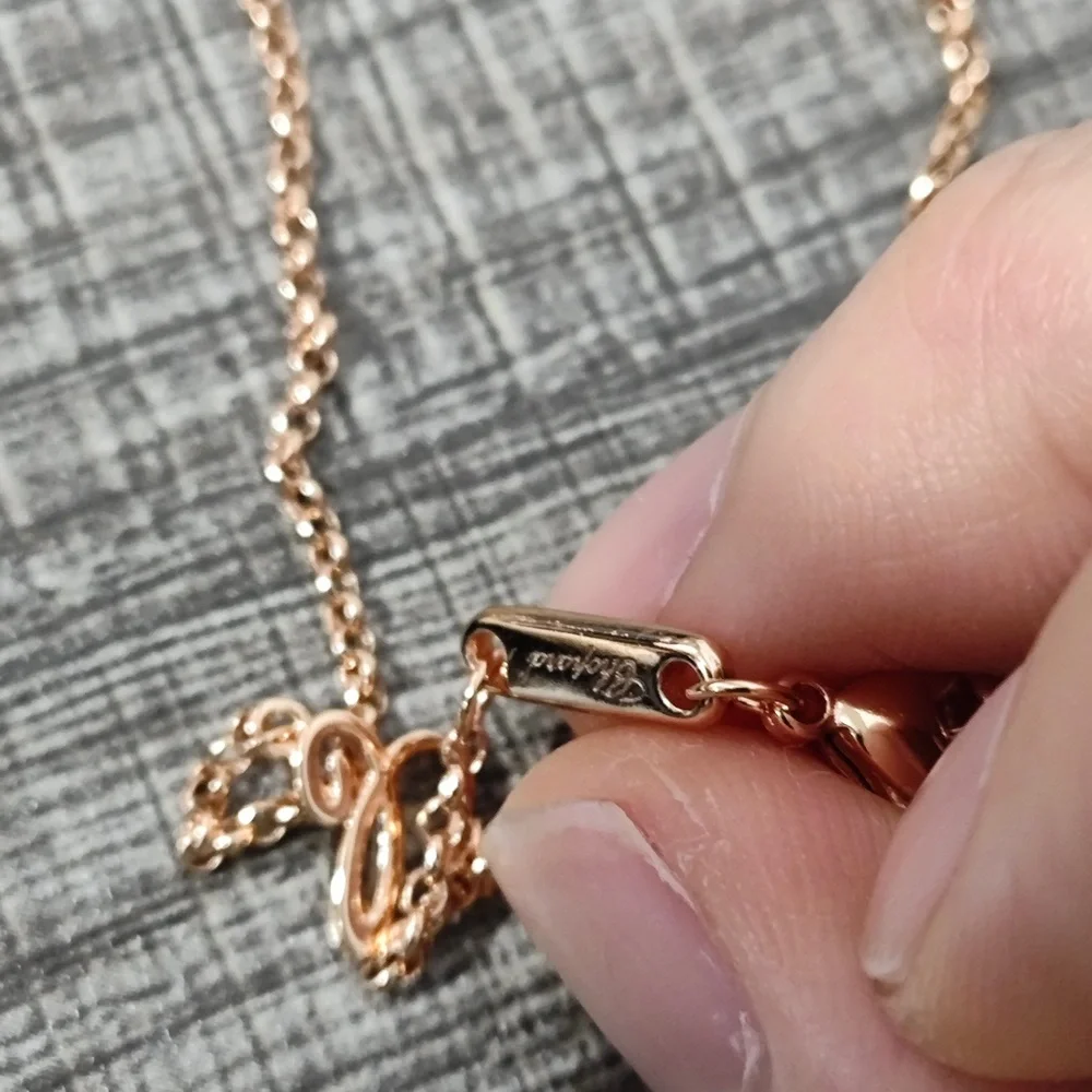 Chopard Rose Gold Flower Pendant with White Mother-of-Pearl
